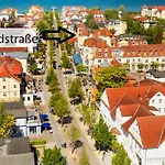 Strandstraße - Führt Auf Schöne Ostsee-seebrücke Apartment Ostseebad Kühlungsborn