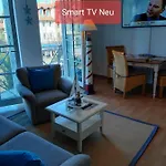 Strandstraße - Führt Auf Schöne Ostsee-seebrücke Apartment *