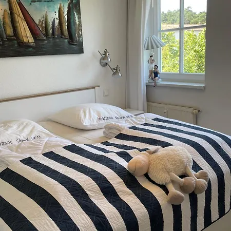 Strandstrasse - Fuehrt Auf Schoene Ostsee-seebruecke Apartament Kühlungsborn