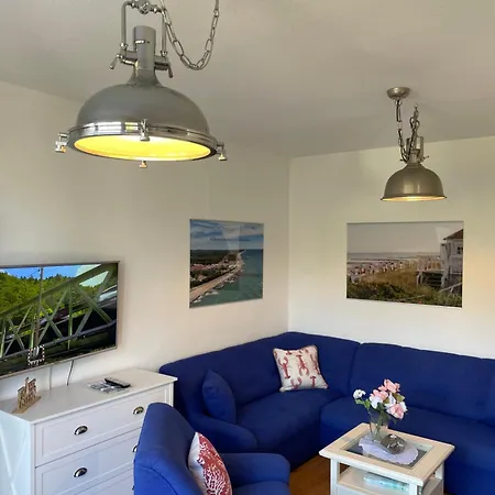 Strandstrasse - Fuehrt Auf Schoene Ostsee-seebruecke Apartmán *