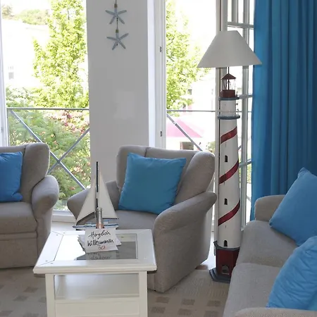 Strandstrasse - Fuehrt Auf Schoene Ostsee-seebruecke Apartament Kühlungsborn