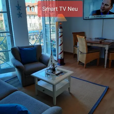 Strandstrasse - Fuehrt Auf Schoene Ostsee-seebruecke Apartmán *