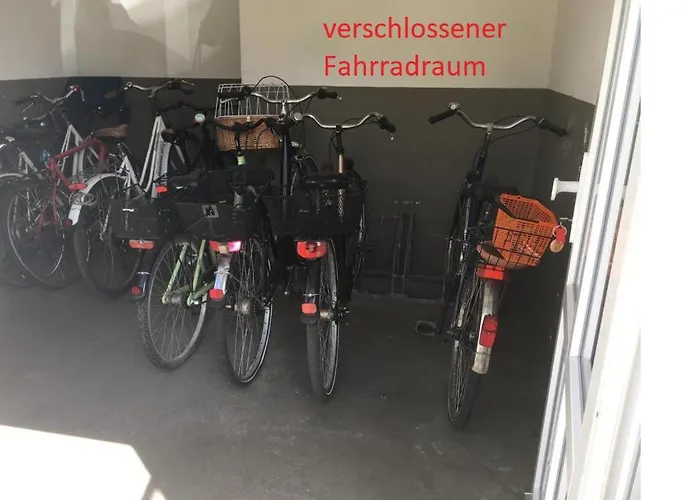 Strandstrasse - Fuehrt Auf Schoene Ostsee-seebruecke Lejlighed *