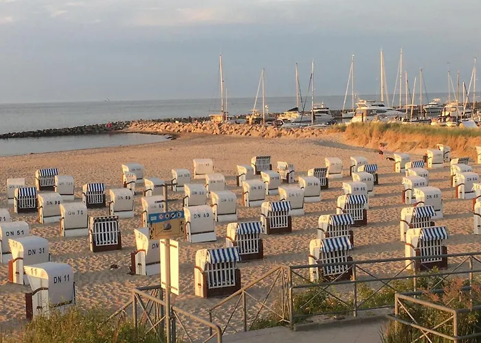 Strandstrasse - Fuehrt Auf Schoene Ostsee-seebruecke Lejlighed *