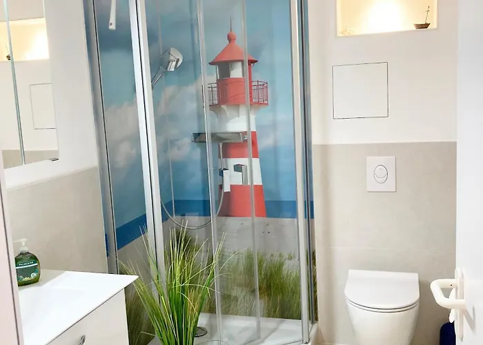 Lejlighed Strandstrasse - Fuehrt Auf Schoene Ostsee-seebruecke