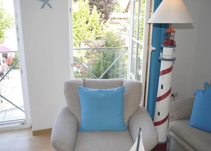 Strandstrasse - Fuehrt Auf Schoene Ostsee-seebruecke Lejlighed *