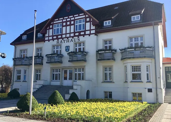 Strandstrasse - Fuehrt Auf Schoene Ostsee-seebruecke Lejlighed