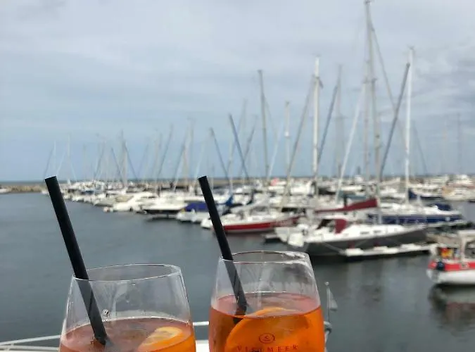 Strandstrasse - Fuehrt Auf Schoene Ostsee-seebruecke